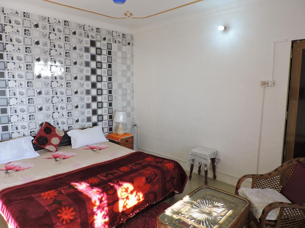 Himalayan Retreat Neelkanth Guest house Nainital